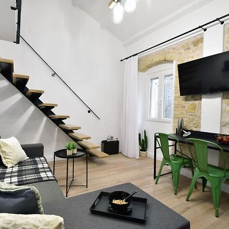 Queen 4 Apartment In The Heart Of The Corfu Historical Old Town Center Eksteriør bilde